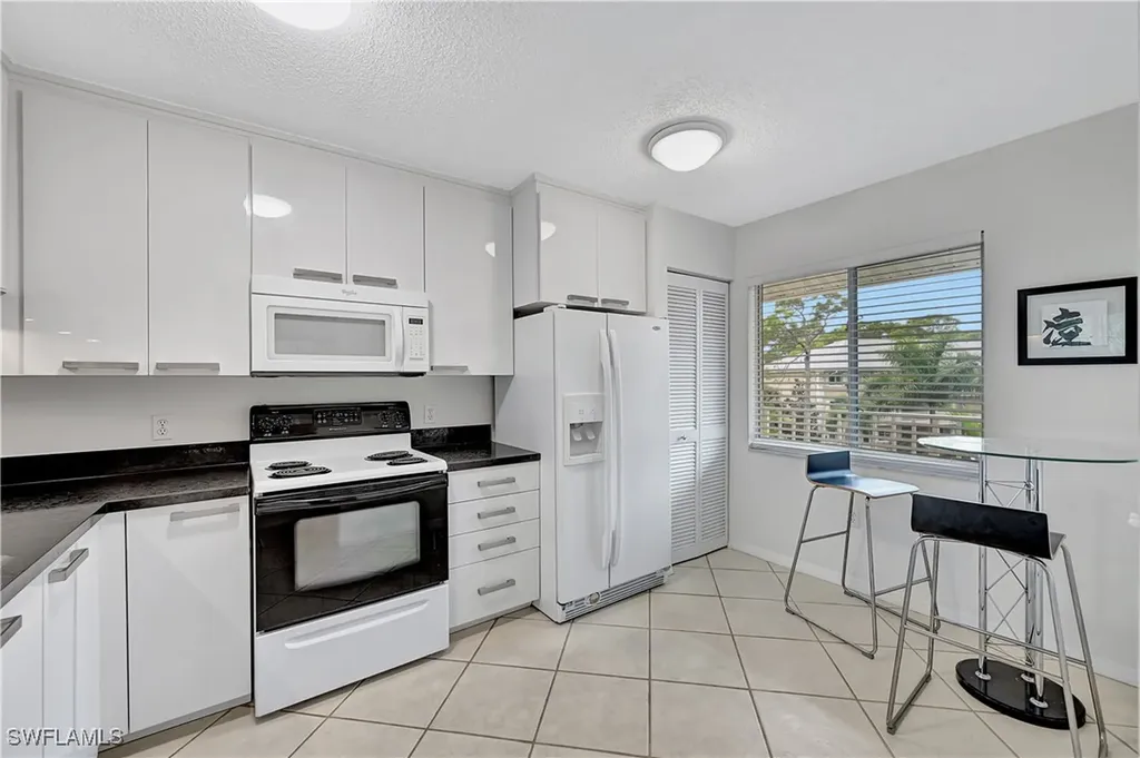 3071 Sandpiper Bay Circle Naples FL 34112