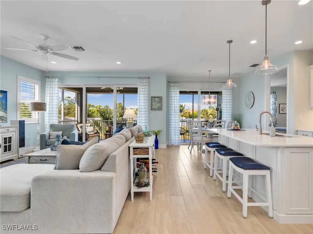 2543 Seychelles Drive Naples FL 34112