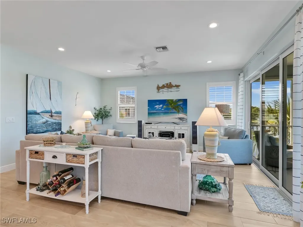 2543 Seychelles Drive Naples FL 34112