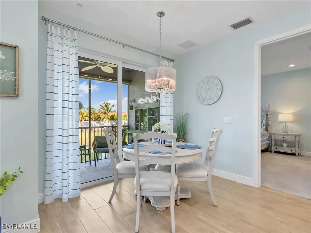 2543 Seychelles Drive Naples FL 34112