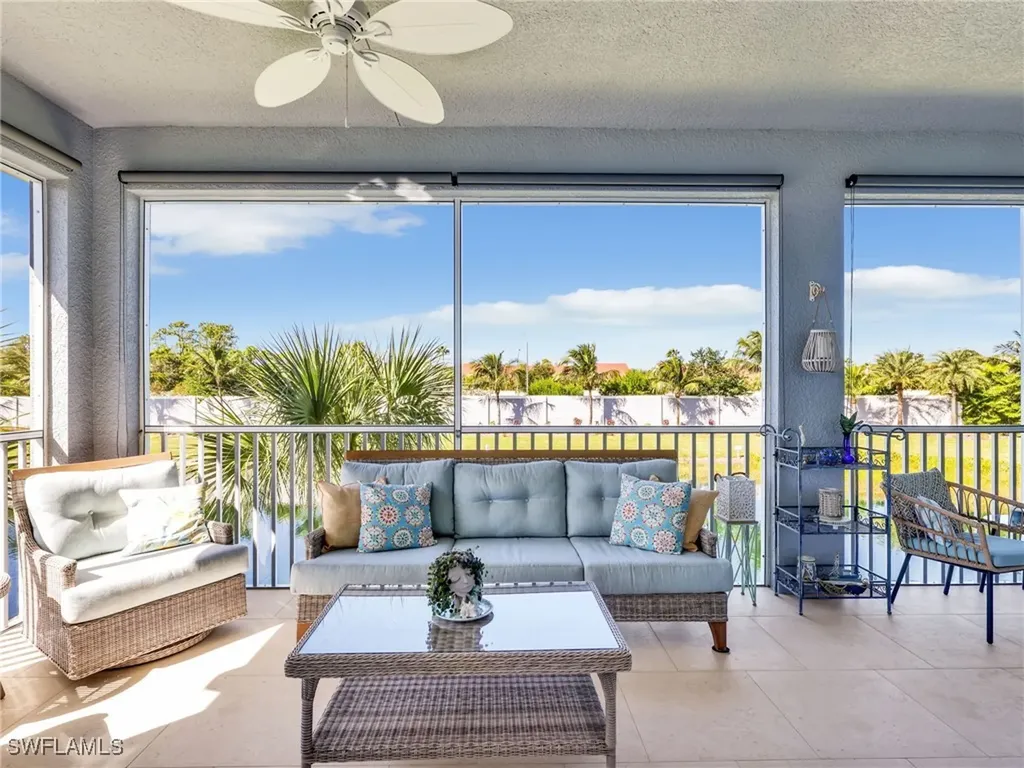 2543 Seychelles Drive Naples FL 34112