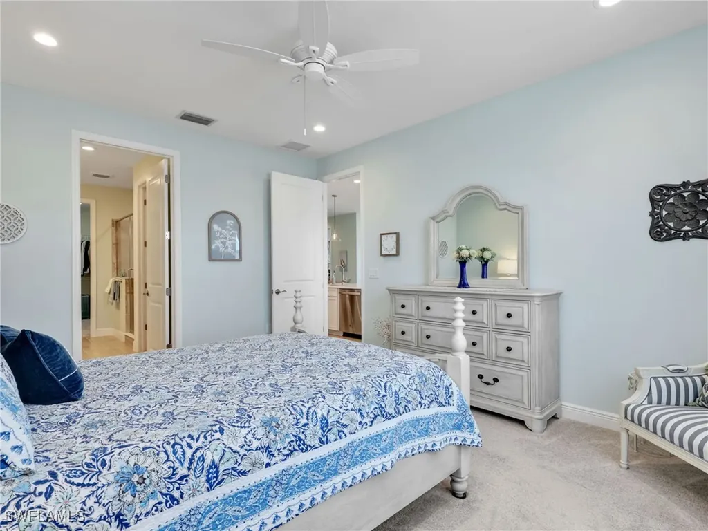 2543 Seychelles Drive Naples FL 34112