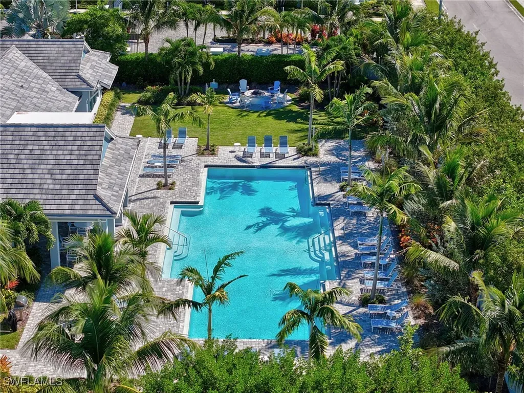 2543 Seychelles Drive Naples FL 34112