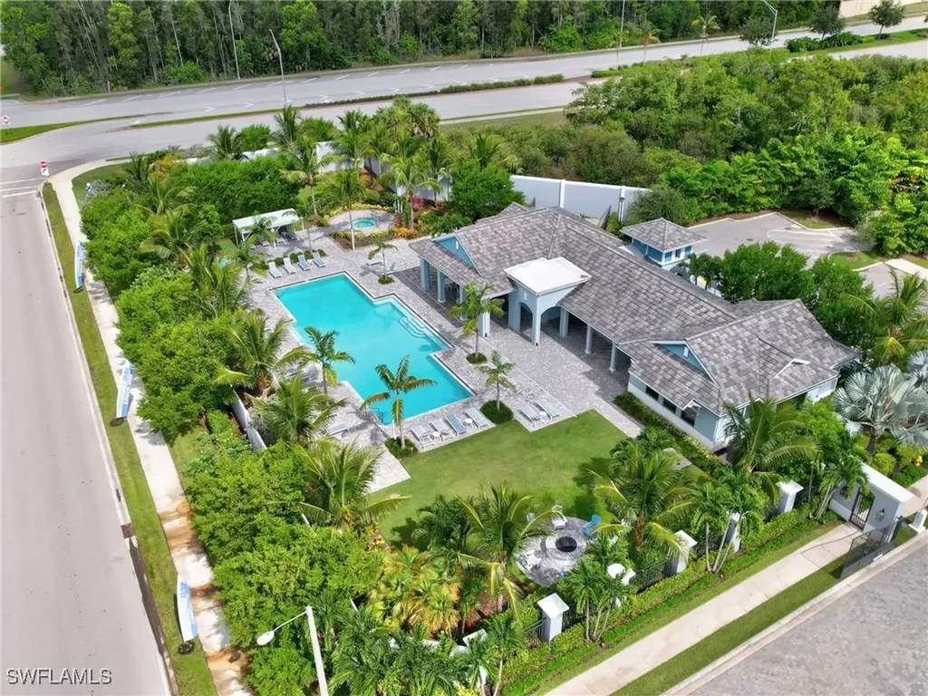 2543 Seychelles Drive Naples FL 34112