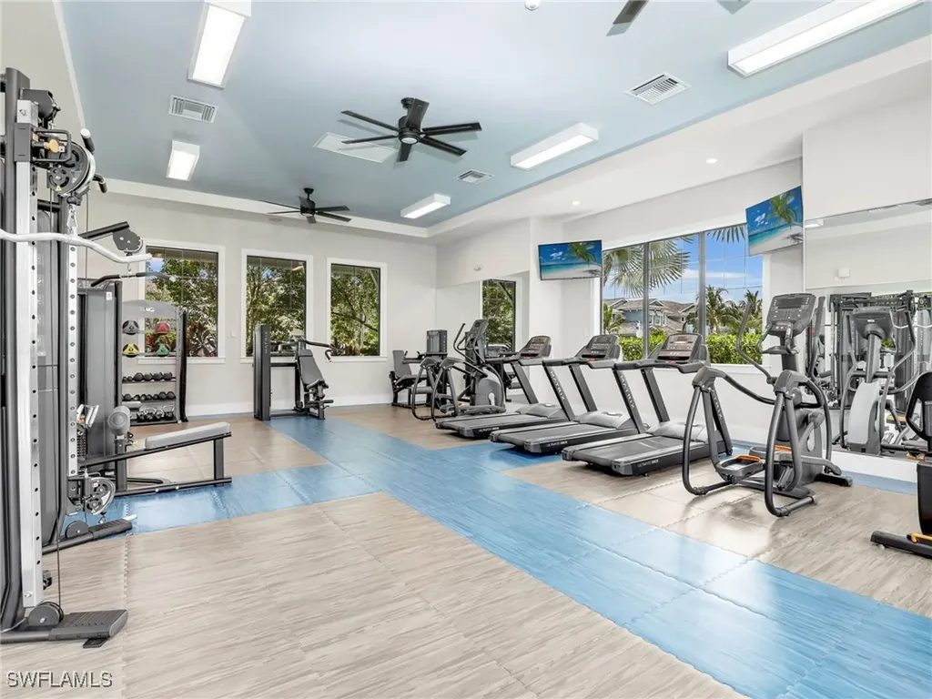 2543 Seychelles Drive Naples FL 34112