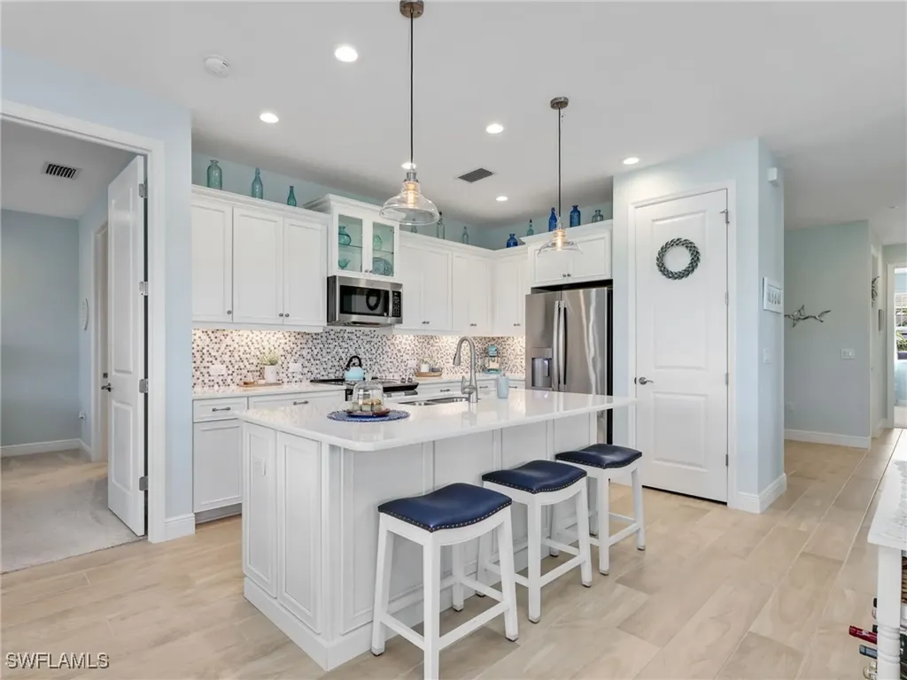 2543 Seychelles Drive Naples FL 34112
