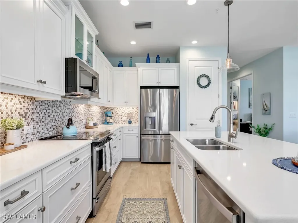 2543 Seychelles Drive Naples FL 34112