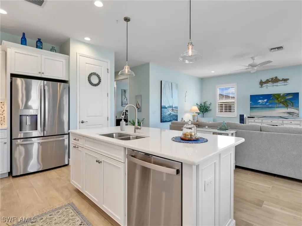 2543 Seychelles Drive Naples FL 34112