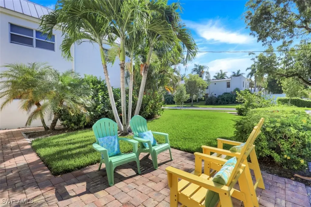 780 10th Avenue S Naples FL 34102