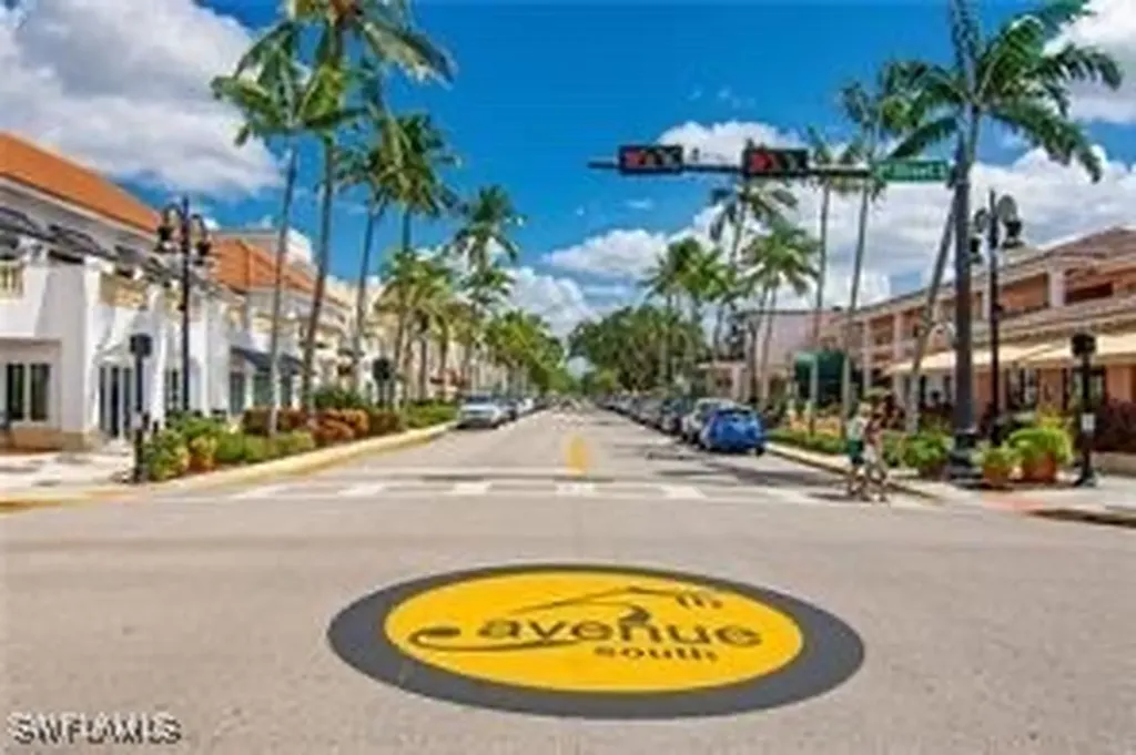 780 10th Avenue S Naples FL 34102