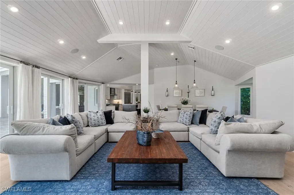 4467 Silver Fox Drive Naples FL 34119