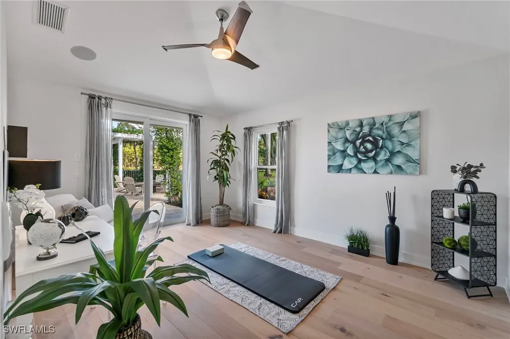 4467 Silver Fox Drive Naples FL 34119