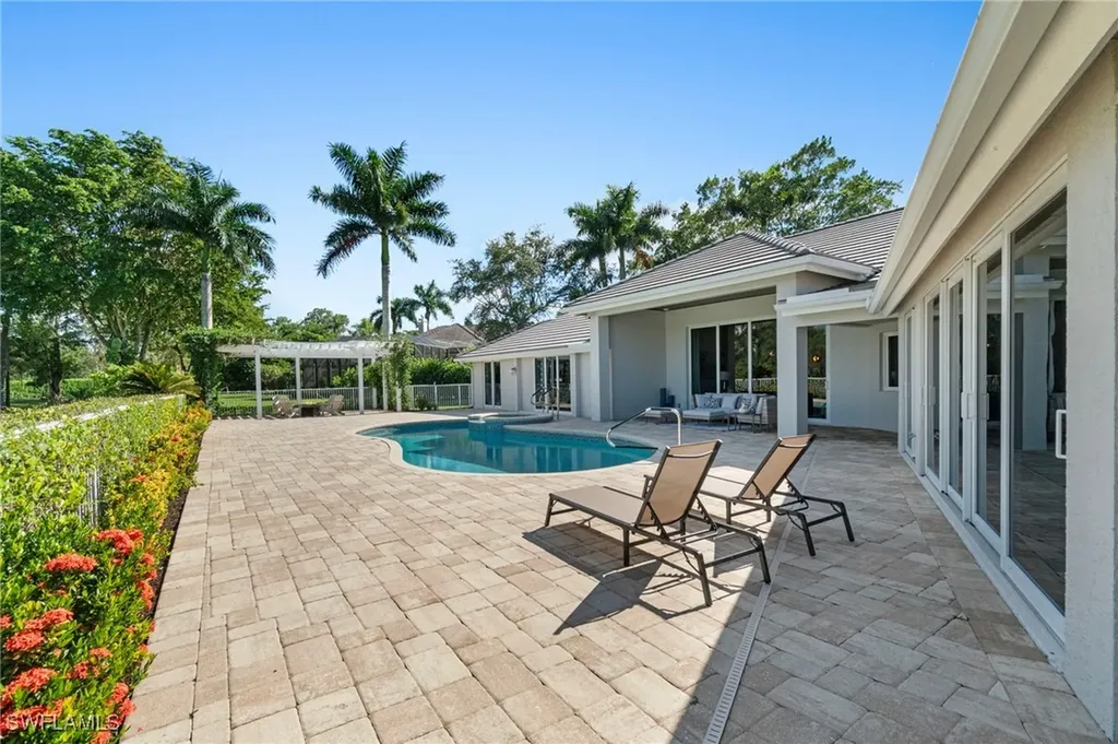 4467 Silver Fox Drive Naples FL 34119