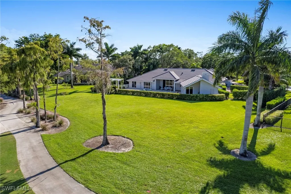 4467 Silver Fox Drive Naples FL 34119