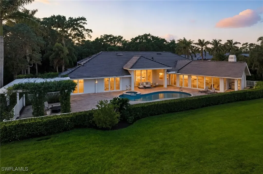 4467 Silver Fox Drive Naples FL 34119