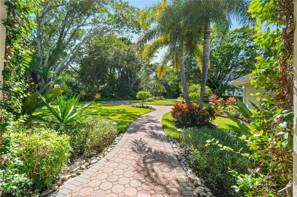 4467 Silver Fox Drive Naples FL 34119