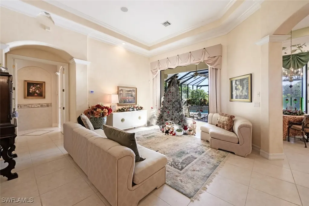3022 Gainesborough Court Naples FL 34105