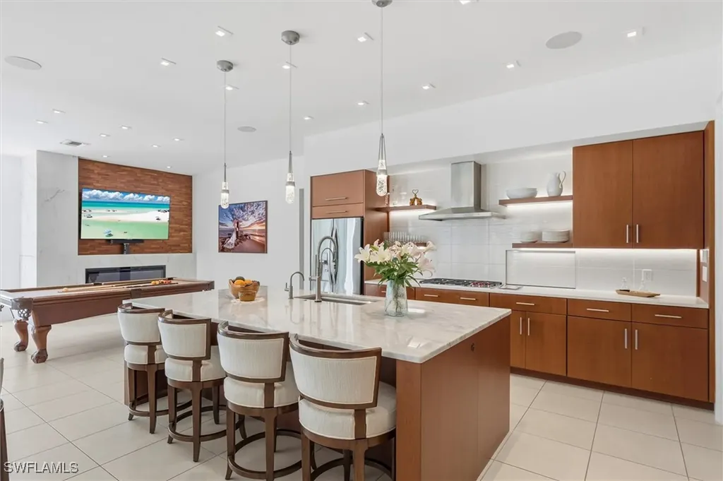 671 Henley Drive Naples FL 34104