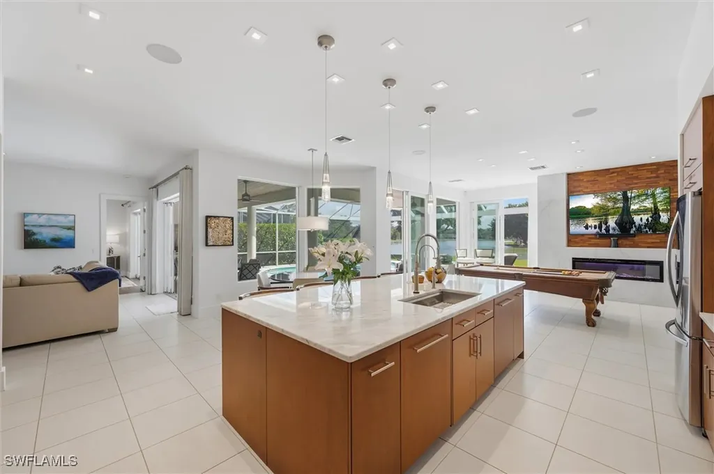 671 Henley Drive Naples FL 34104