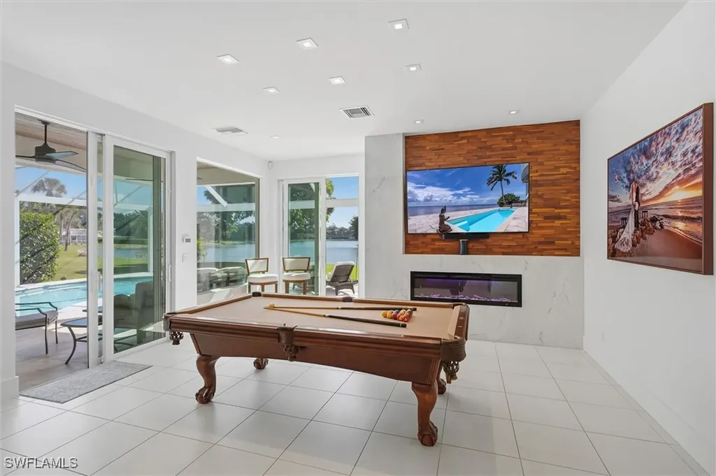 671 Henley Drive Naples FL 34104