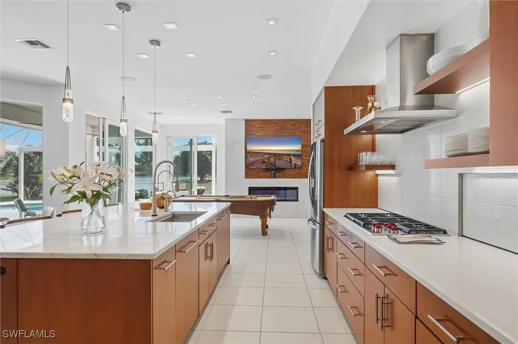 671 Henley Drive Naples FL 34104