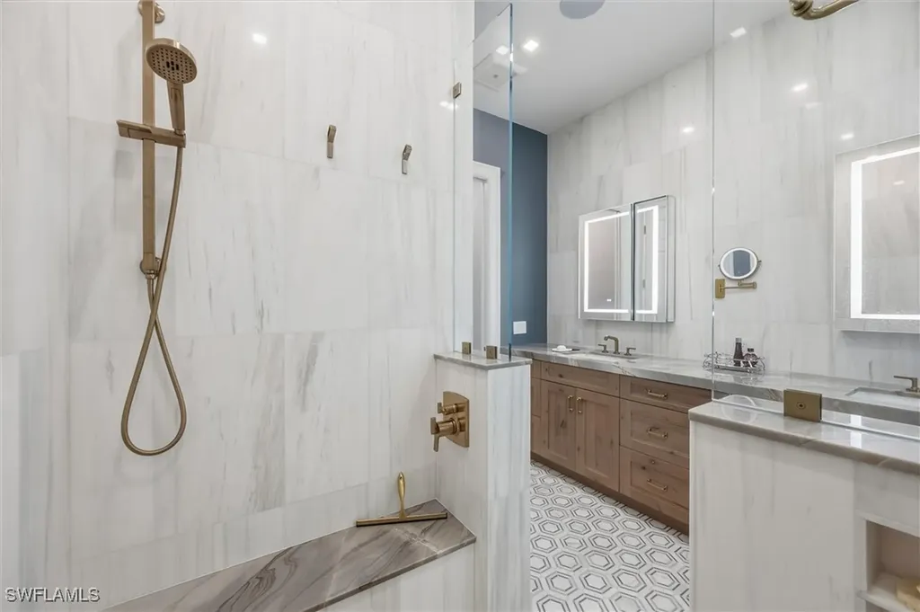 671 Henley Drive Naples FL 34104
