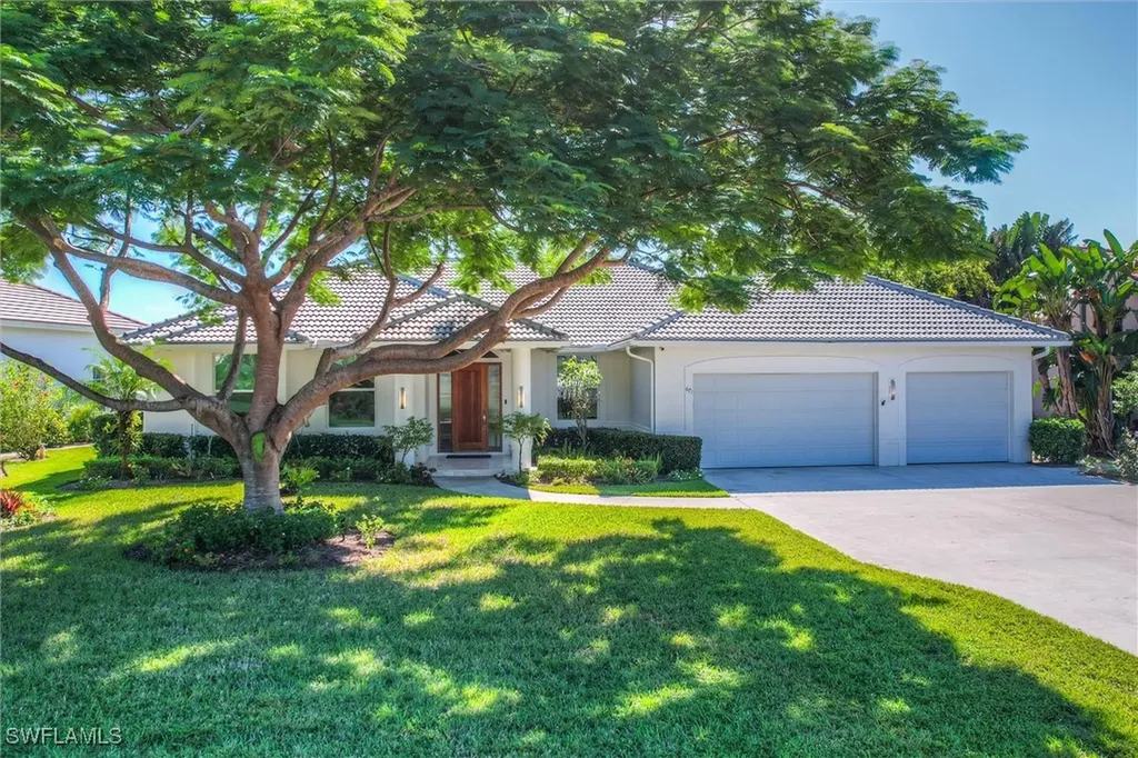 671 Henley Drive Naples FL 34104