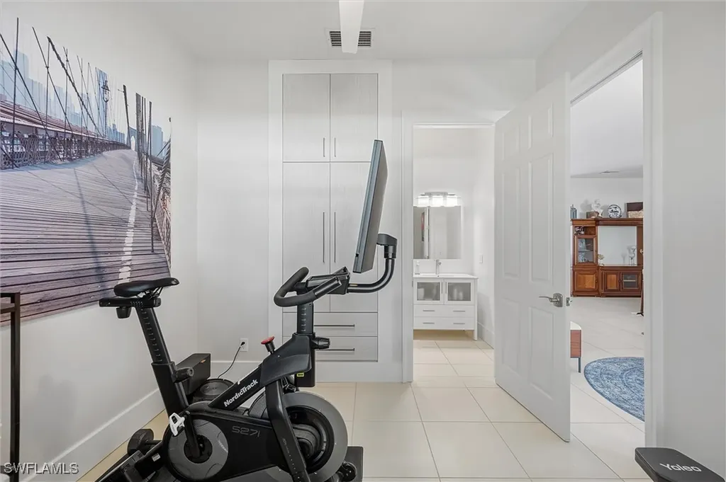 671 Henley Drive Naples FL 34104