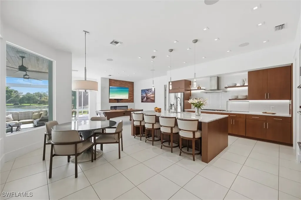 671 Henley Drive Naples FL 34104