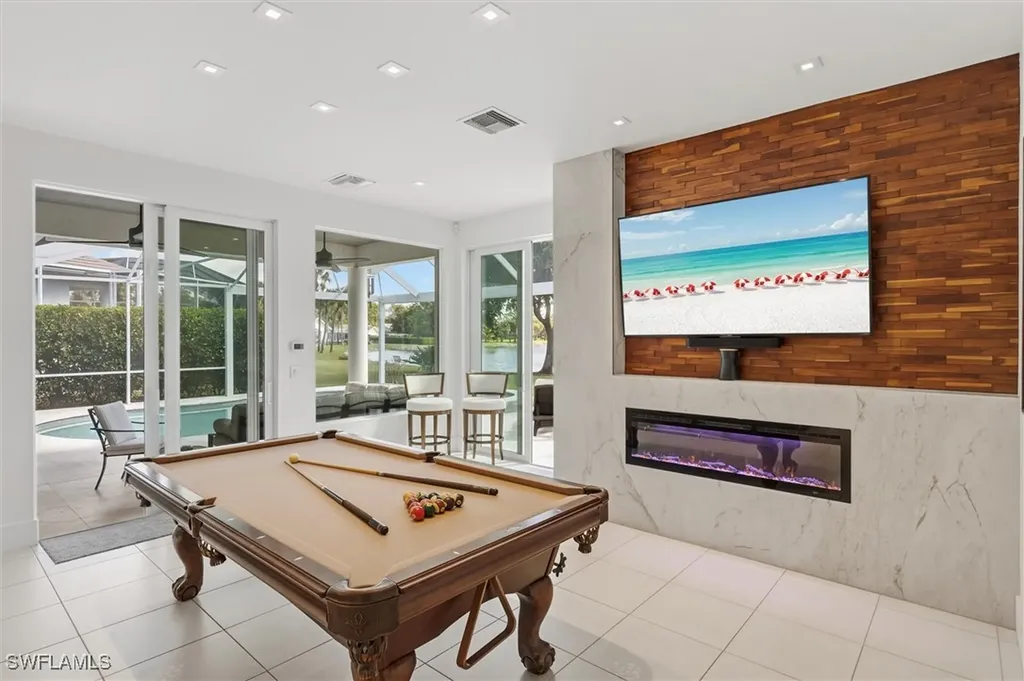 671 Henley Drive Naples FL 34104
