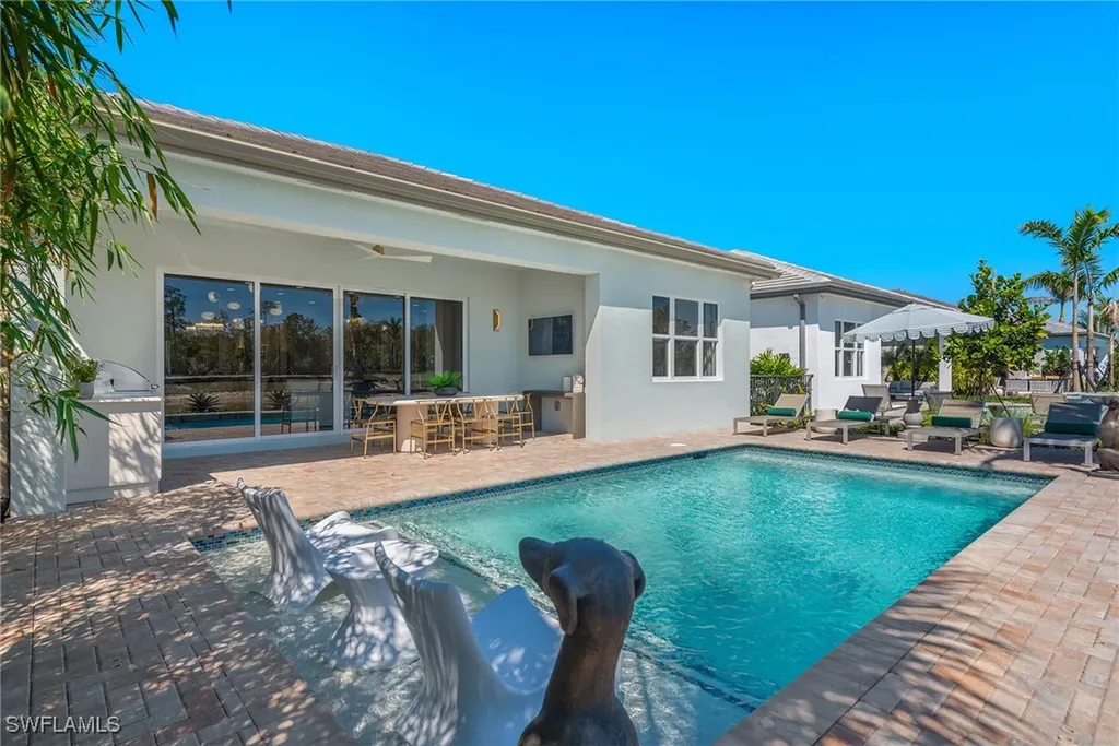 2553 Kingfisher Drive Naples FL 34112