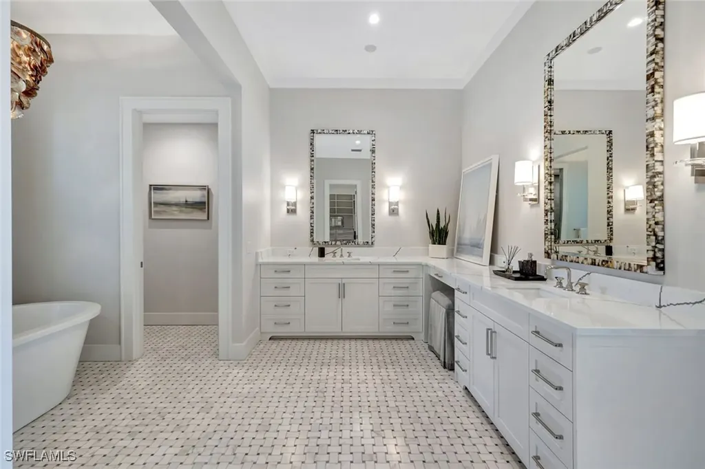 160 Broad Avenue S Naples FL 34102