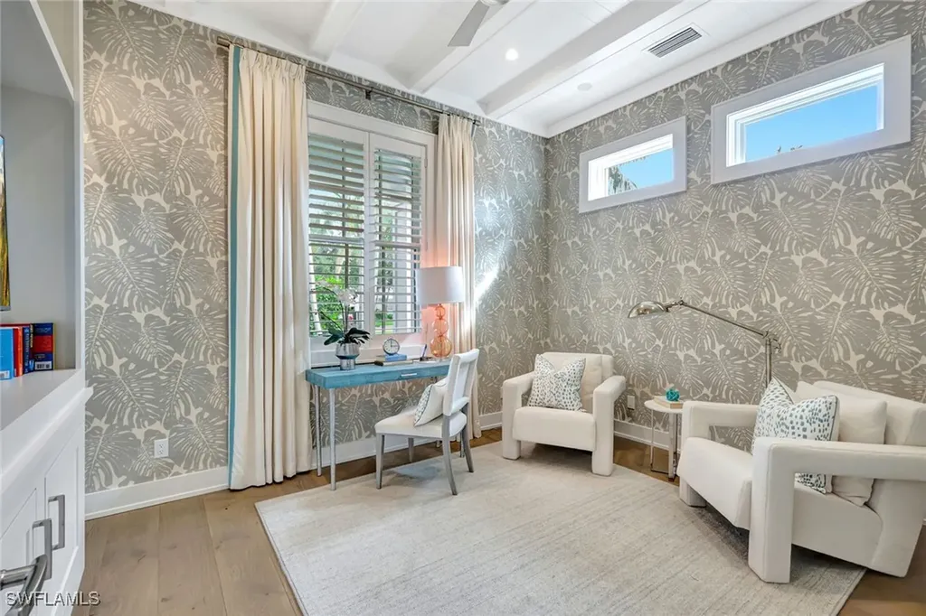 160 Broad Avenue S Naples FL 34102