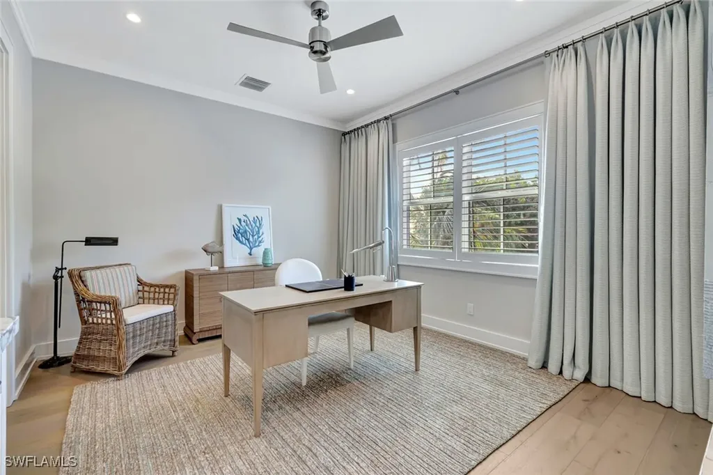 160 Broad Avenue S Naples FL 34102