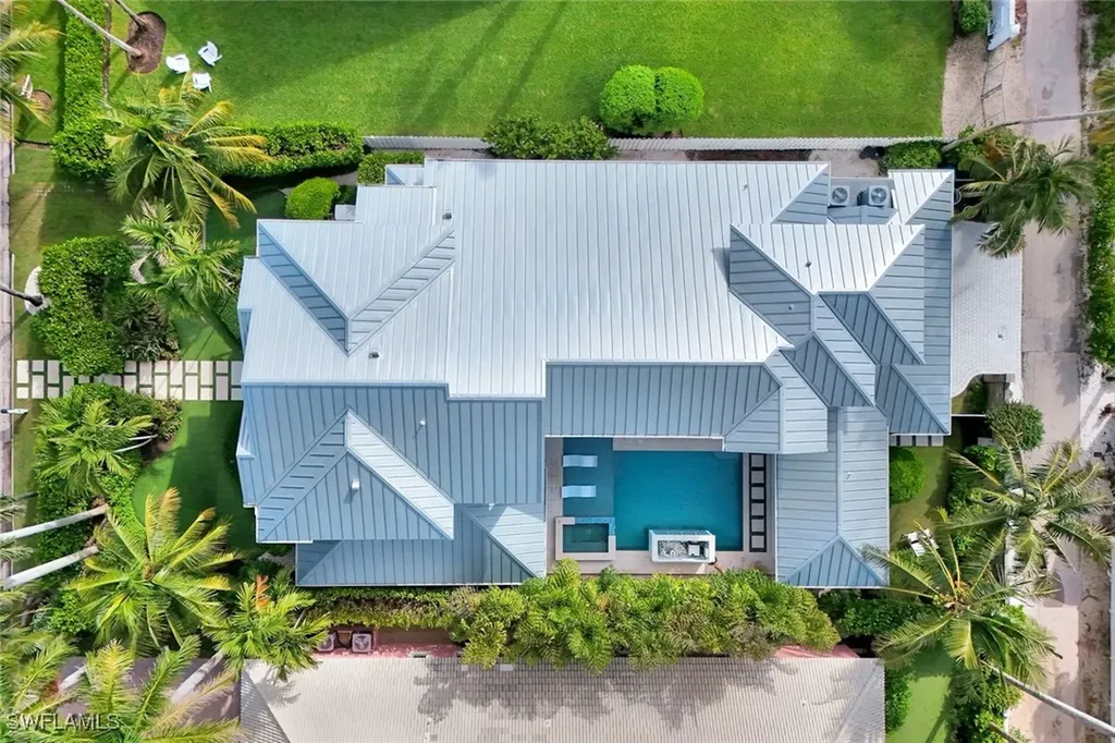 160 Broad Avenue S Naples FL 34102