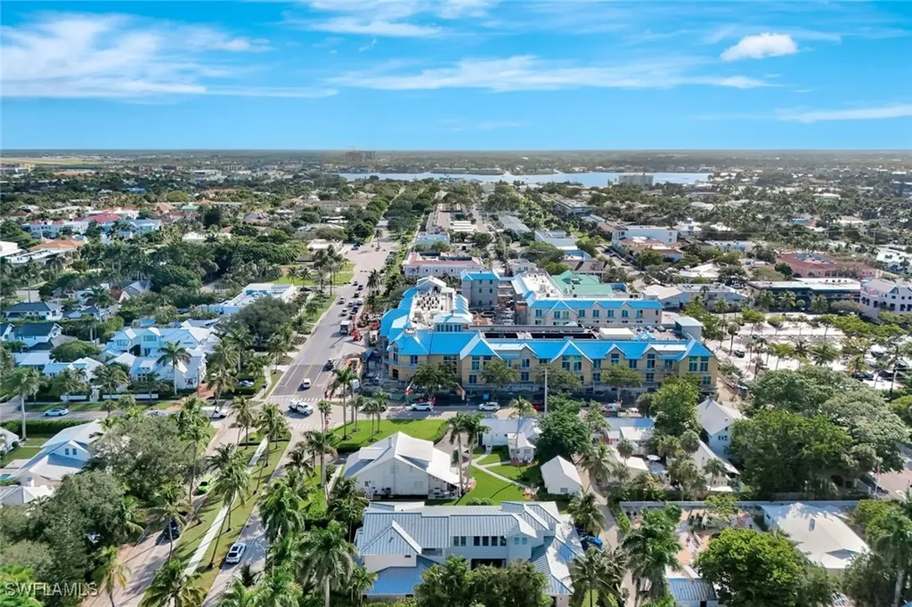 160 Broad Avenue S Naples FL 34102