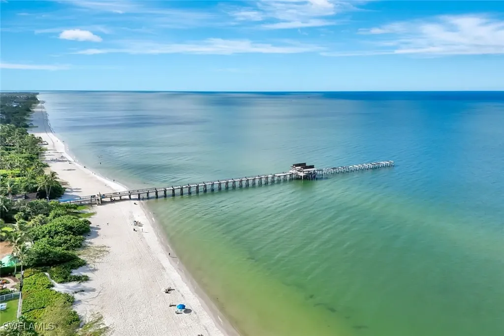 160 Broad Avenue S Naples FL 34102