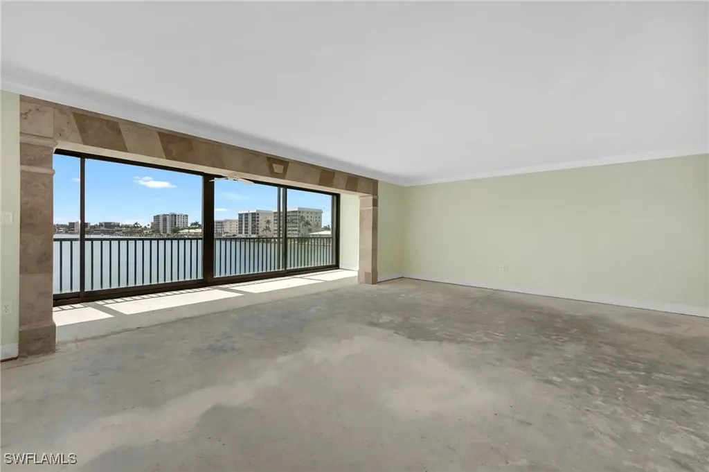 222 Harbour Drive Naples FL 34103