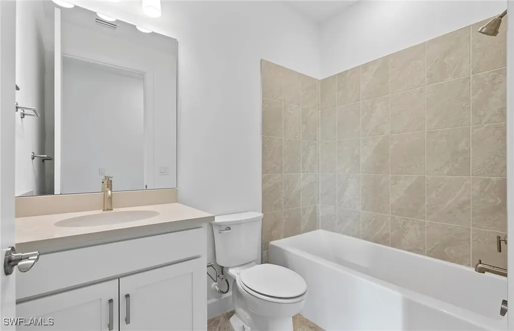 17025 Bishop Boulevard Alva FL 33920