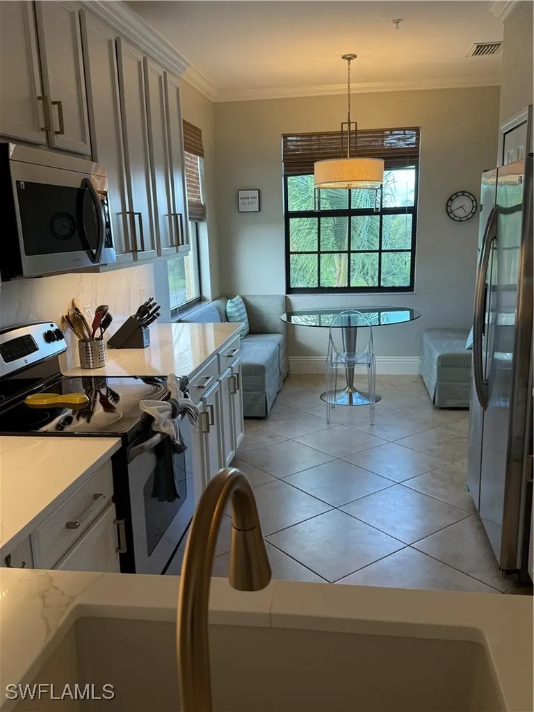 9719 Acqua Court Naples FL 34113