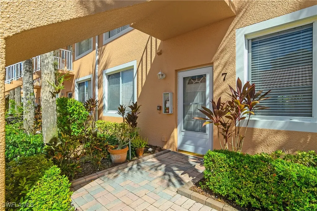 6750 Beach Resort Drive Naples FL 34114