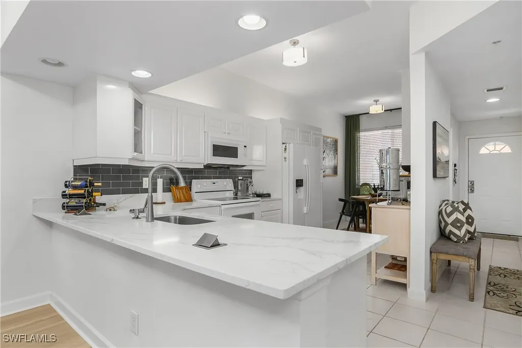 6750 Beach Resort Drive Naples FL 34114
