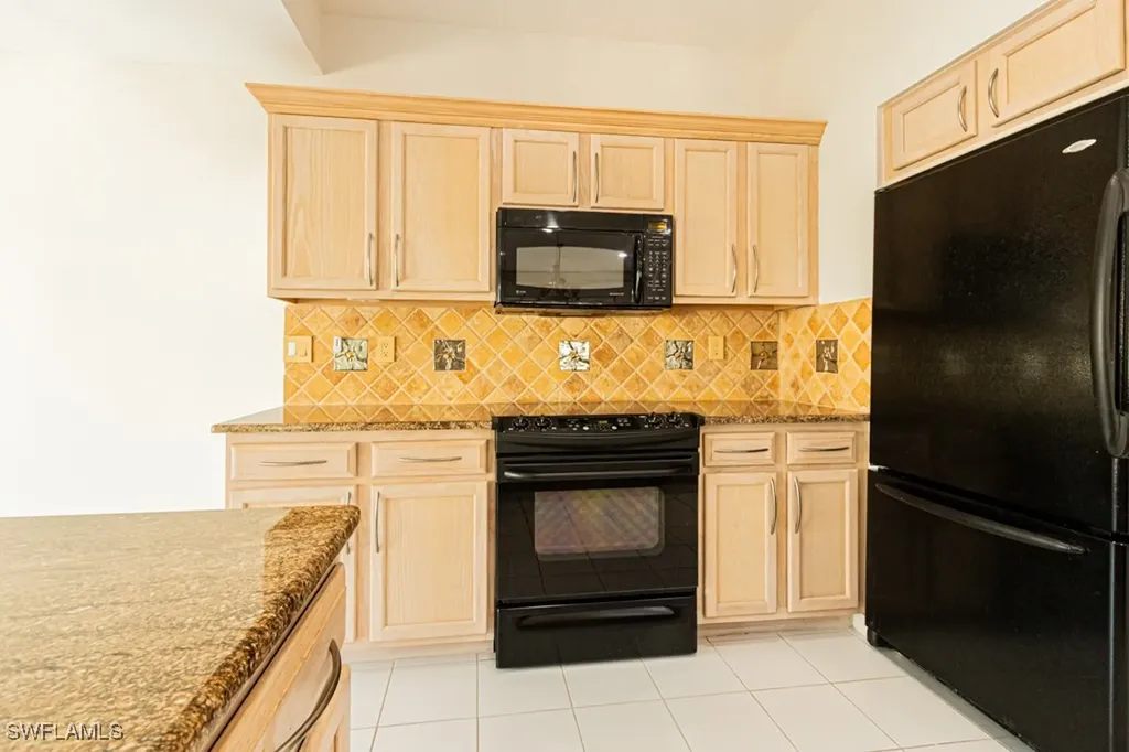 736 Wiggins Lake Drive Naples FL 34110