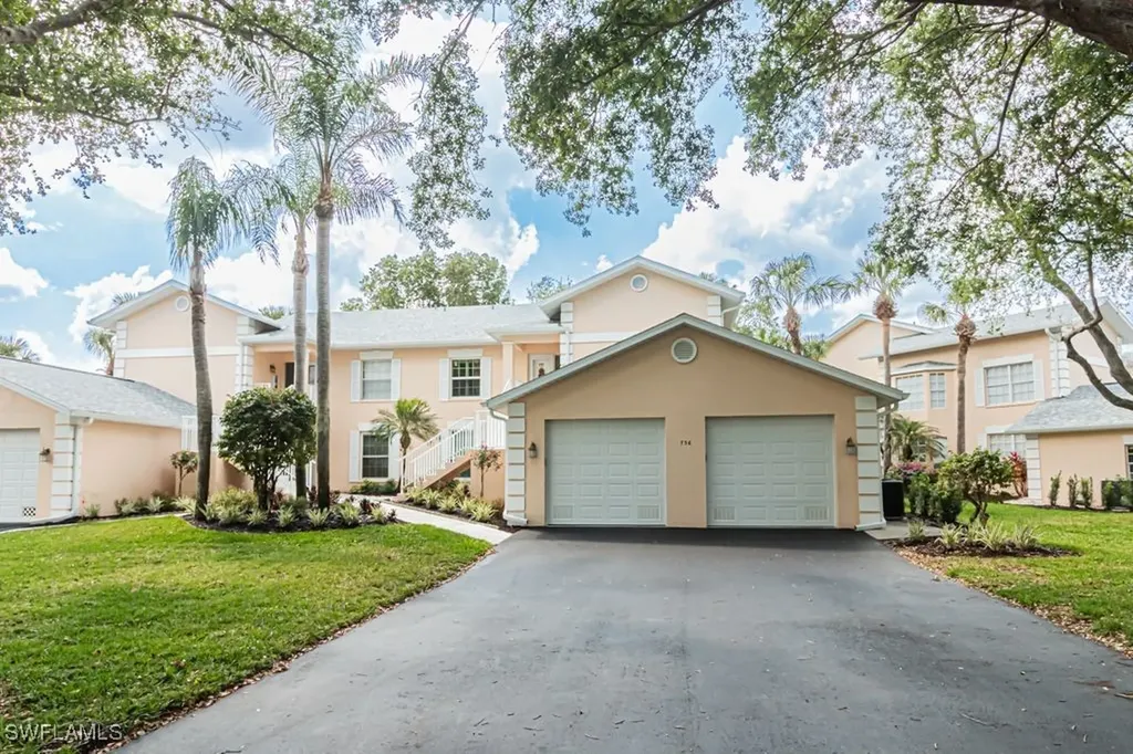 736 Wiggins Lake Drive Naples FL 34110