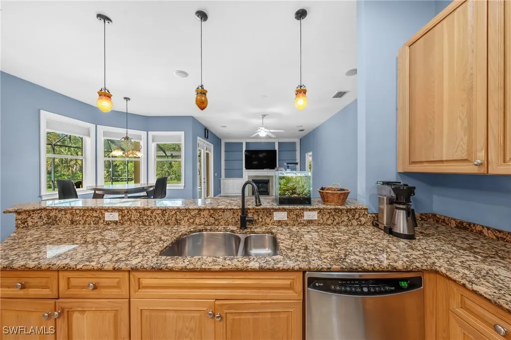 615 12th Avenue NE Naples FL 34120
