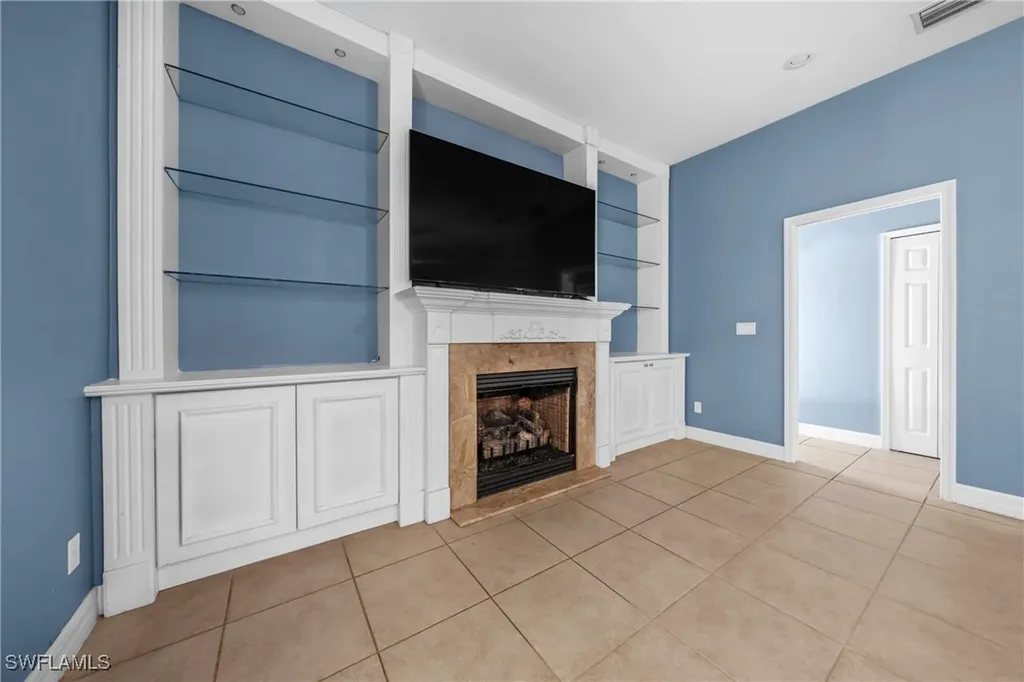 615 12th Avenue NE Naples FL 34120