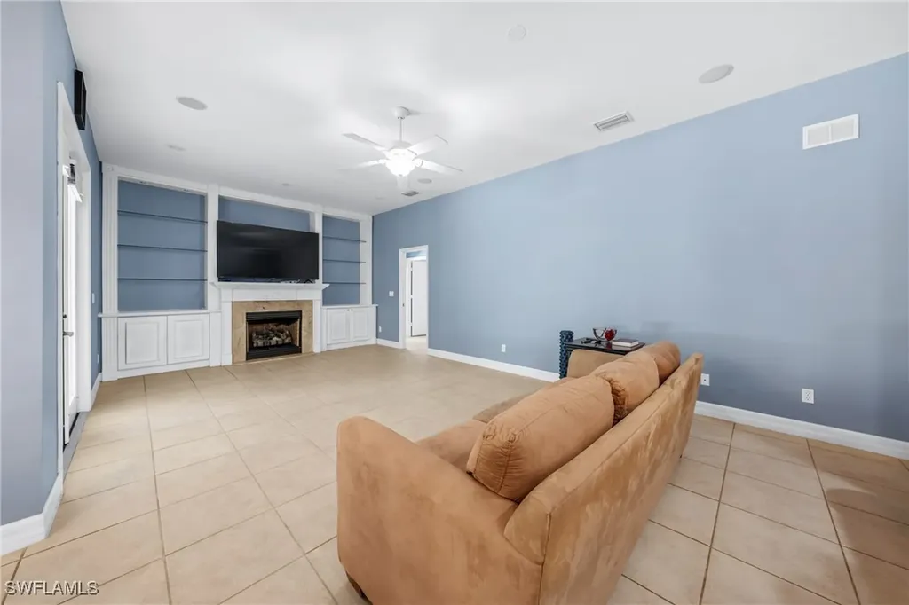 615 12th Avenue NE Naples FL 34120