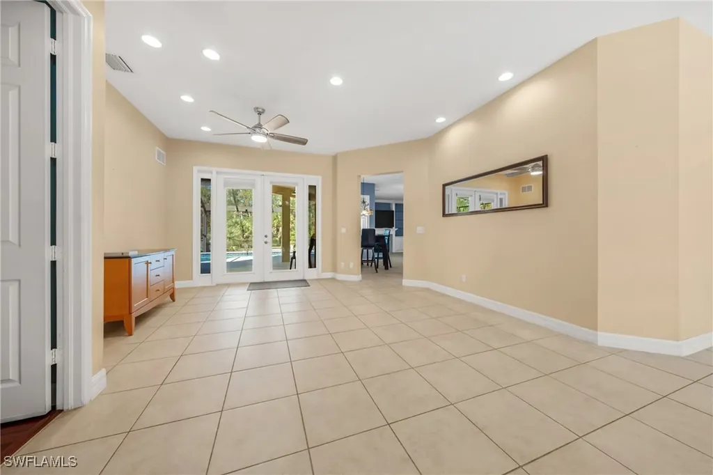 615 12th Avenue NE Naples FL 34120