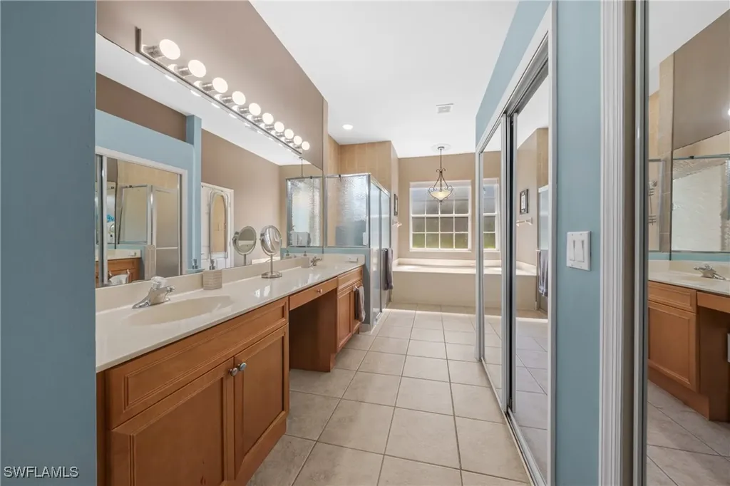 615 12th Avenue NE Naples FL 34120