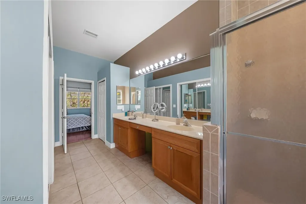 615 12th Avenue NE Naples FL 34120